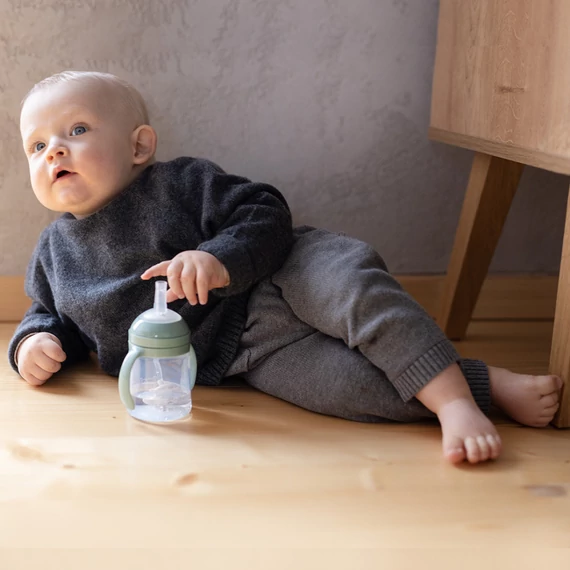LOVI Első pohárka Súlyozott szívószálas kulacs 6 hó+ 150ml zöld